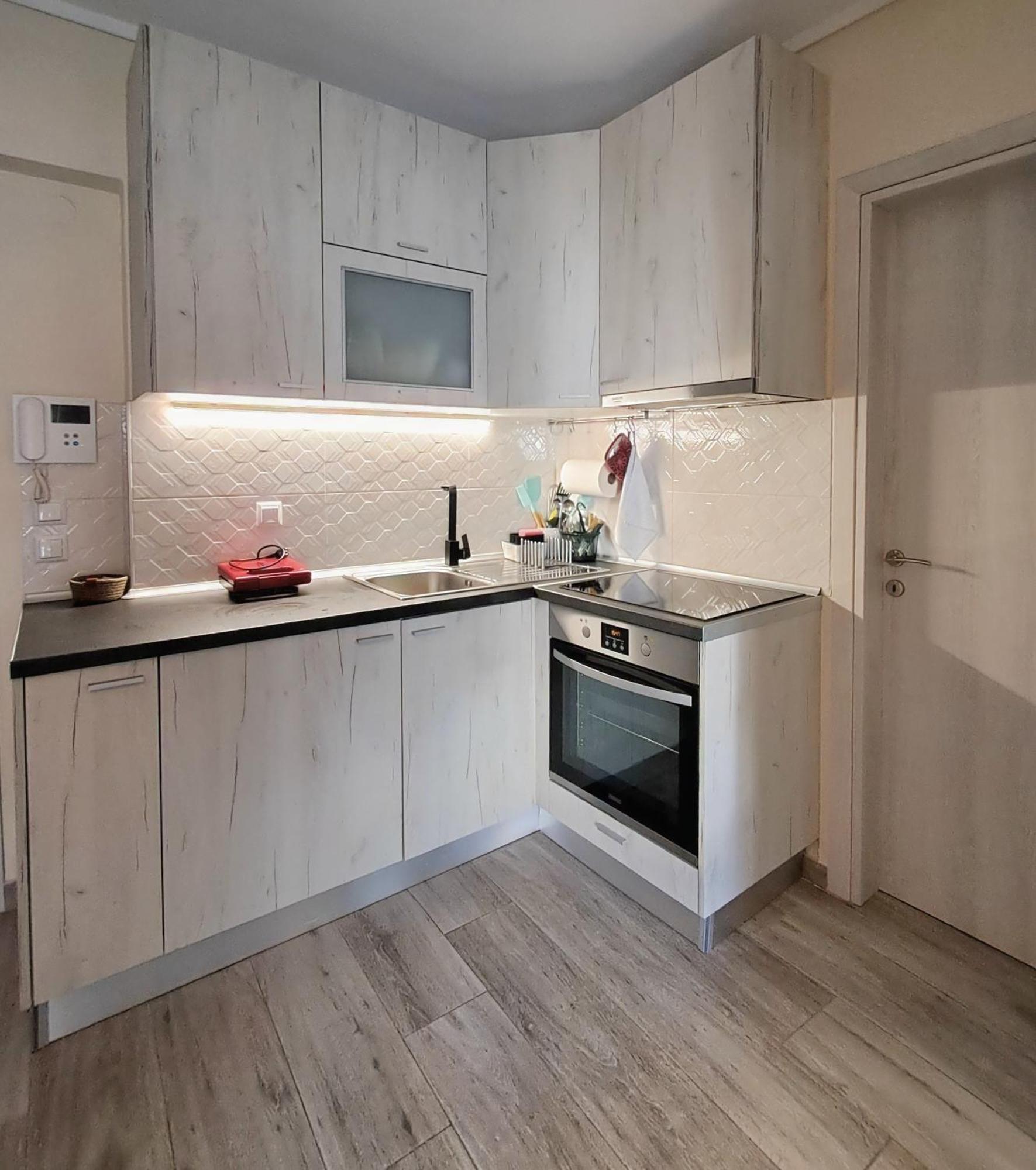 Cozy & Stylish Eastside Apt. Tesalonika Bagian luar foto